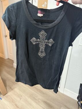 Black Tee with Rhinestone Cross vintage Y2K